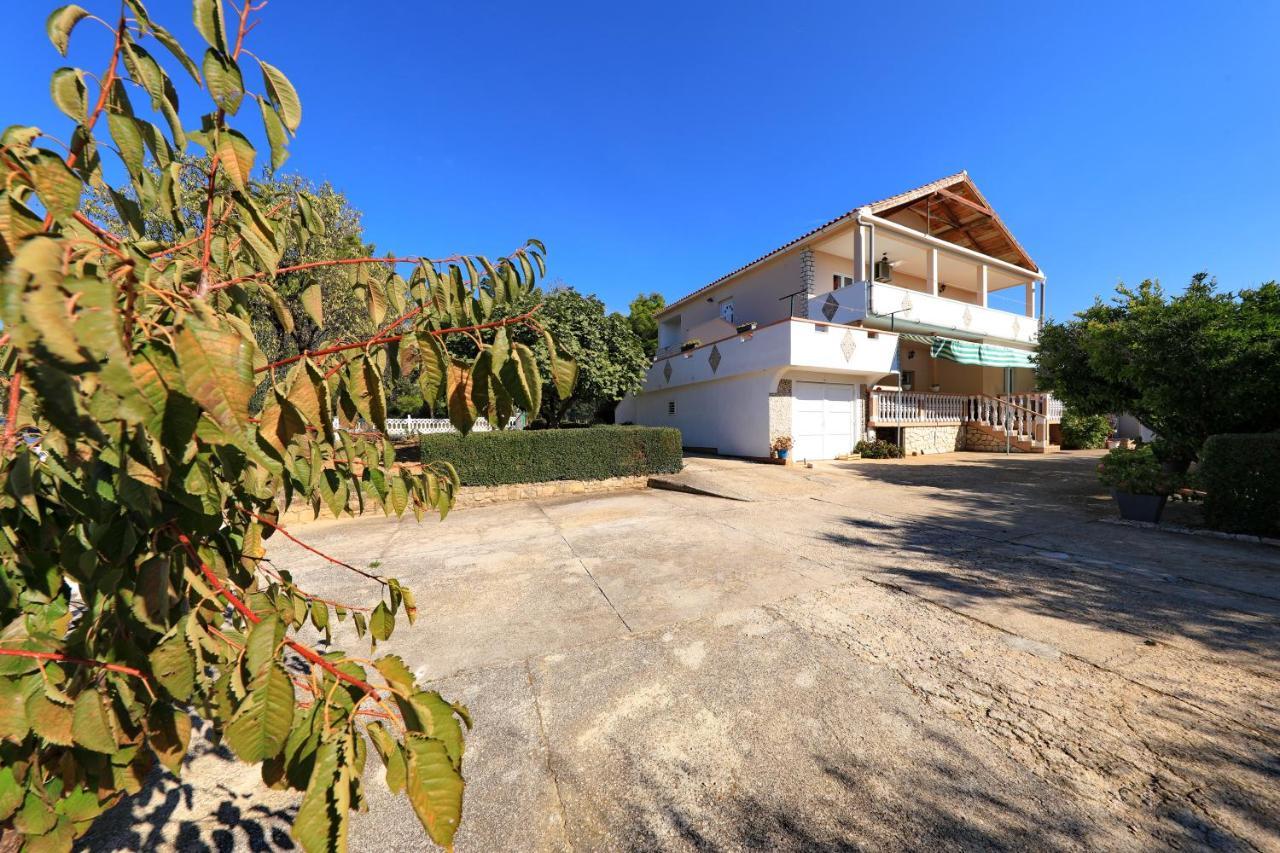 Apartments Luca Razanac Bagian luar foto