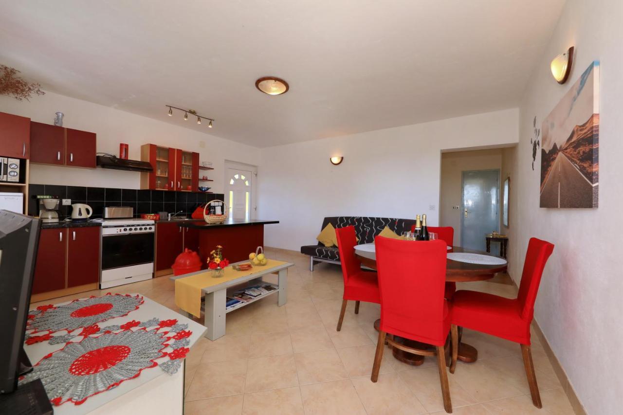 Apartments Luca Razanac Bagian luar foto